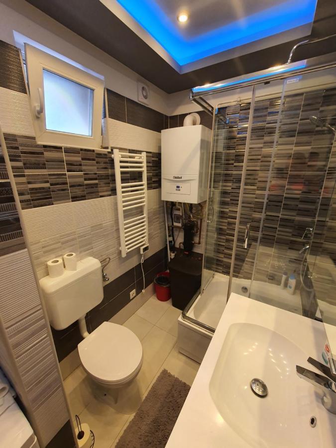 Belvarosi Exkluziv Loft เดเบรตเซน ภายนอก รูปภาพ